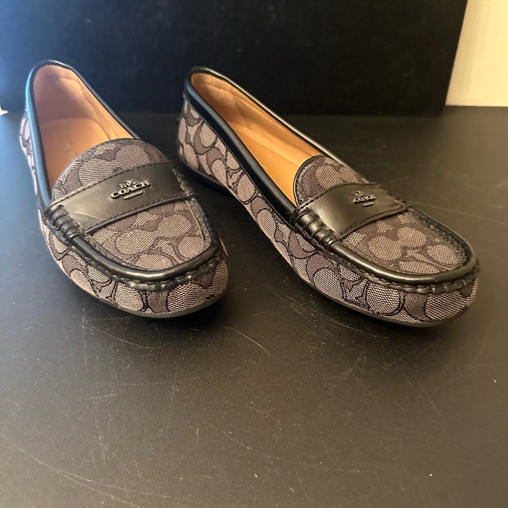 Coach ladies Odette loafers. Size 7 - Picture 4 of 9